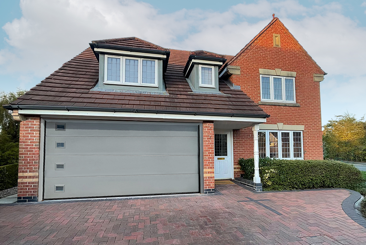 TS 2023 GARAGE DOOR WHITE ALUMINIUM RAL9006 WEB ROOMSET SECTIONAL