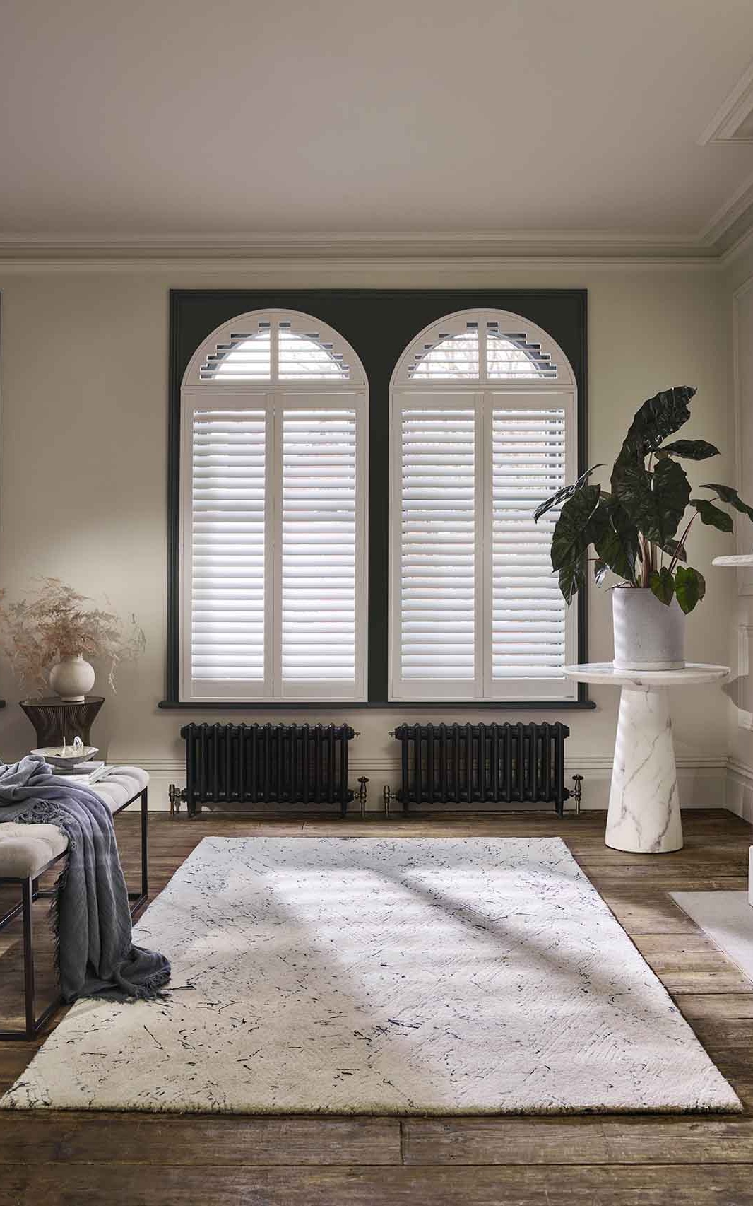 TS 2021 MOL WATERBURY SHAPED FULL HEIGHT SHUTTERS COTTON WHITE BEDROOM PORTRAIT 1280