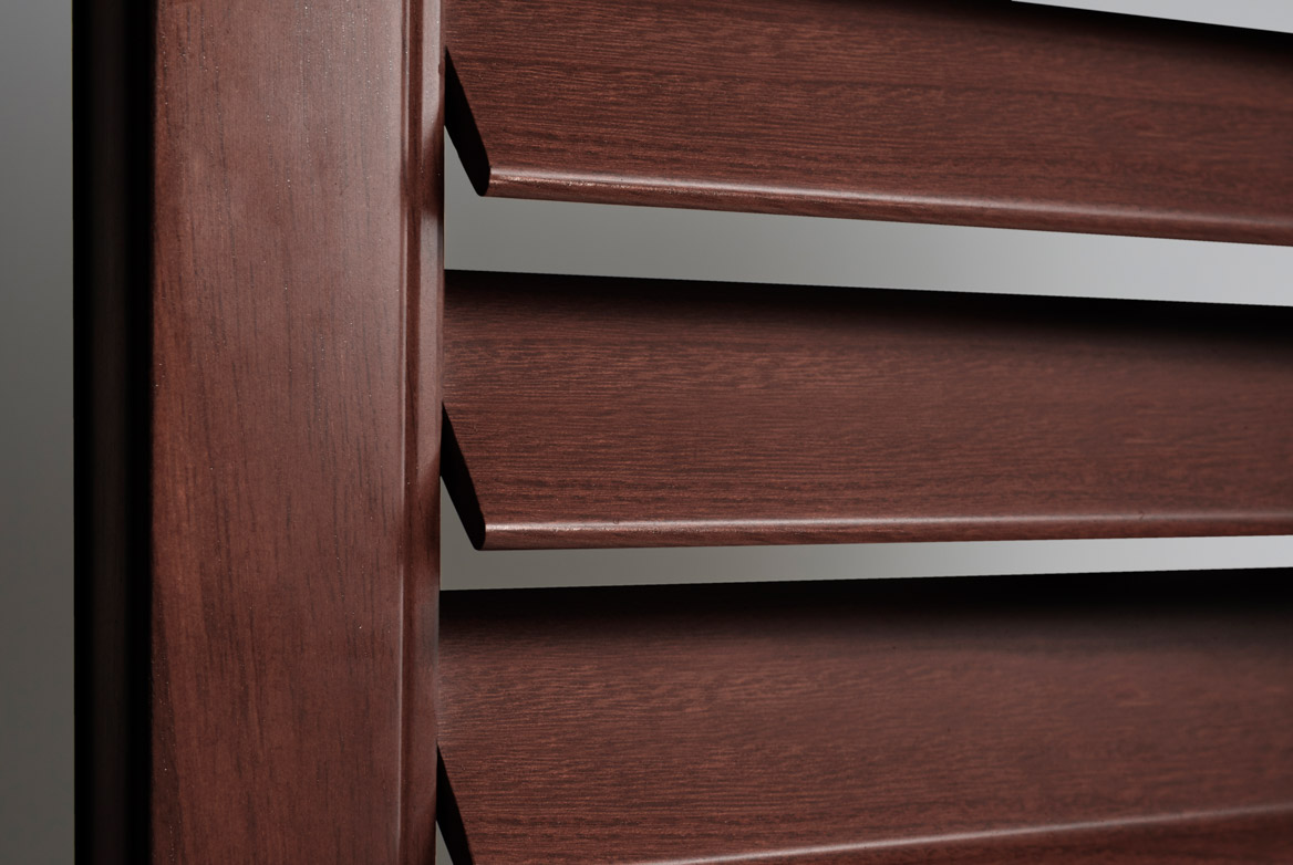 Ts 2021 Shutters Lightbox 2 Dark Thorn 1168X782