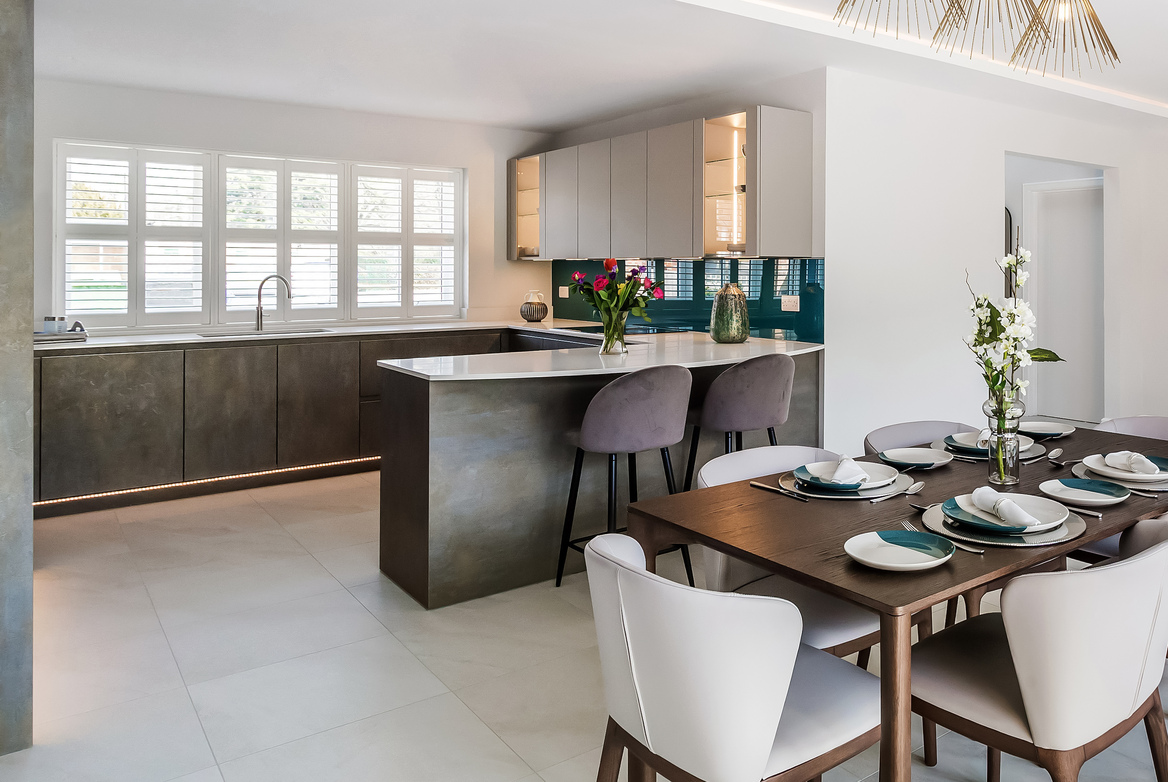 TS 2022 SCANDIA HUS WATERBURY COTTON SHUTTERS KITCHEN LANDSCAPE01