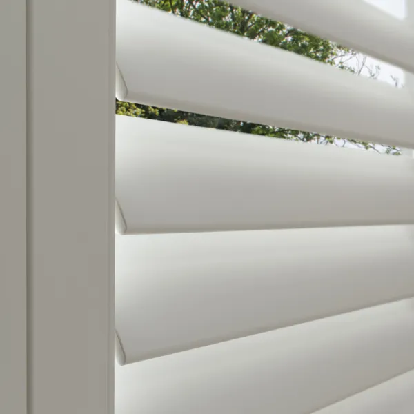 Ts Vinylwaterberryshutter White Extendedliving R2 Cameo 2