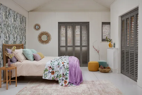 TS 2023 COPPICE COLLECTION HERITAGE ASH BI FOLD DOOR SHUTTERS 01