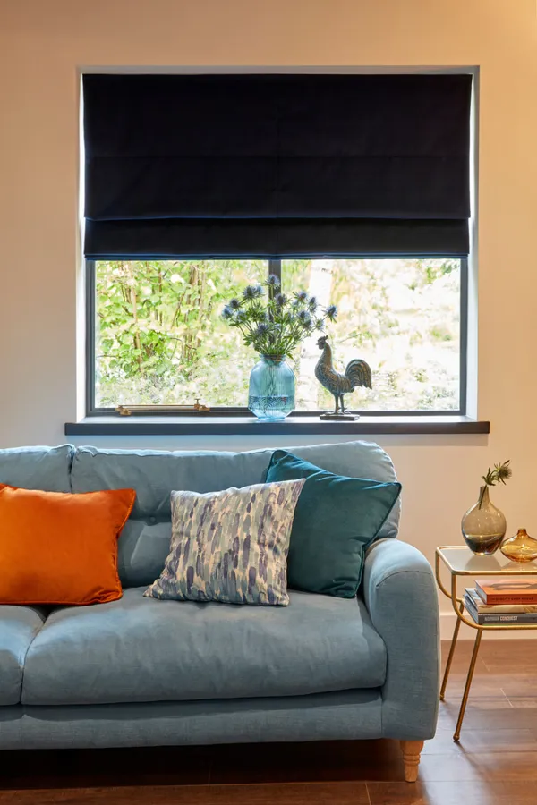 Ts 2021 Pr Influencer Matt Tebbutt Roman Blind Darcia Midnight Portrait01