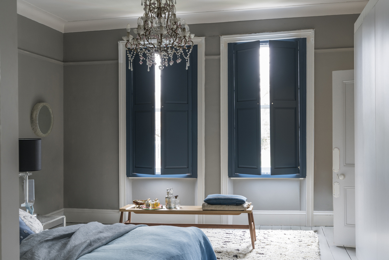 Shutters Carousel Solid 1280