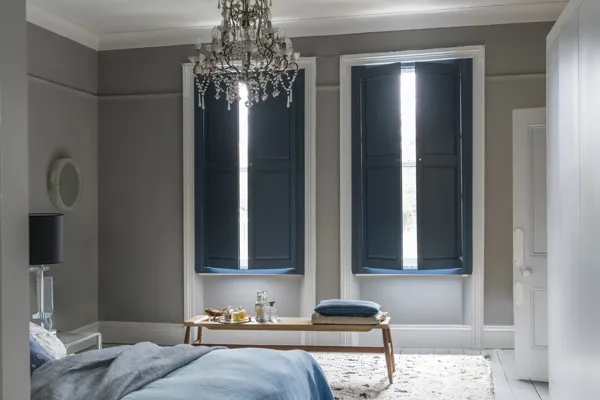 Shutters Carousel Solid 1280