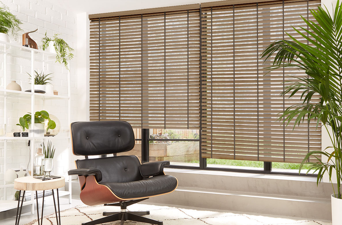 Ts 2021 Wood Venetian Roomset Fawn Earth Tape 1168X782